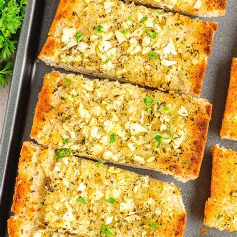 Garlic Bread Recipe Courtney S Sweets