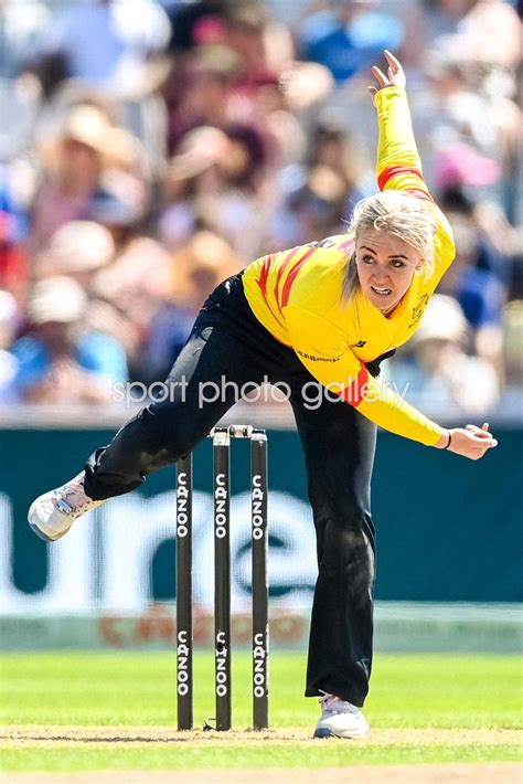 Sarah Glenn Trent Rockets Bowls V Manchester Originals The Hundred 2022