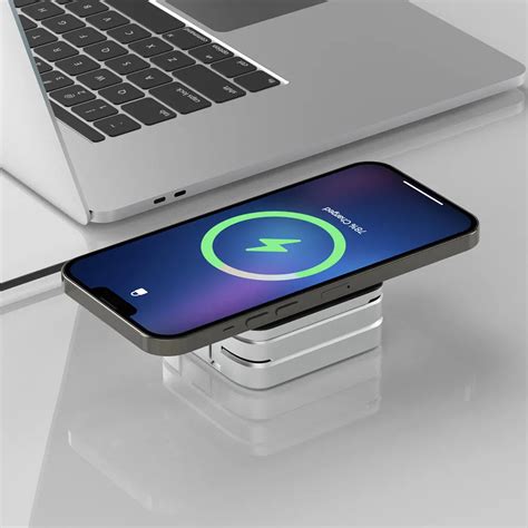 3 in 1 Wireless Charging Station – The General Store