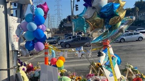 Photos Memorials Continue To Grow For Victims In Windsor Hills Crash