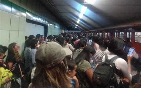 Falla En La L Nea Del Metro Provoca Desalojo De Pasajeros Y Retrasos