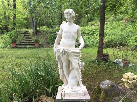 Statue En Pierre Reconstitu E Rubiano A Au Jardin D Eden