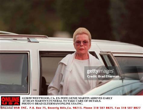 Dean Martin Funeral Photos And Premium High Res Pictures Getty Images