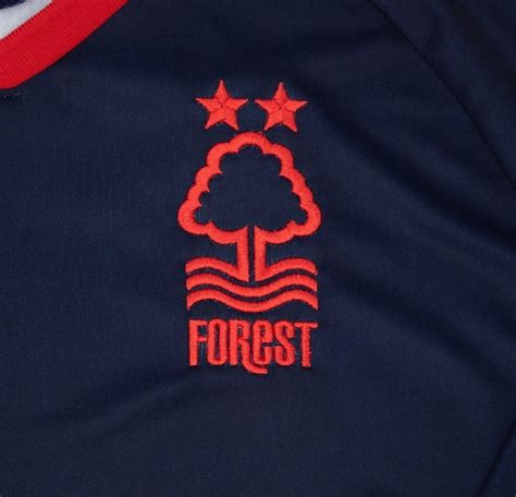 Novas Camisas Do Nottingham Forest Macron Mdf