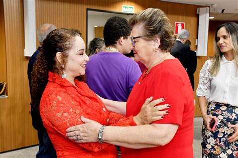 Reitora participa de sessão em homenagem ao Dia da Mulher na Alego