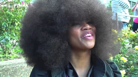 First News Interviews The Woman With The Worlds Largest Afro Youtube