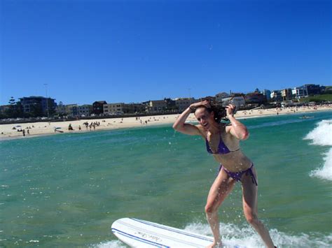 10 Hot Sexy Helen Glover Bikini Pics