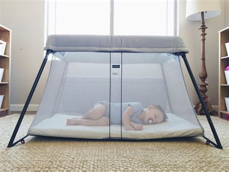 Comment (bien) choisir un lit parapluie (conseils et astuces) 