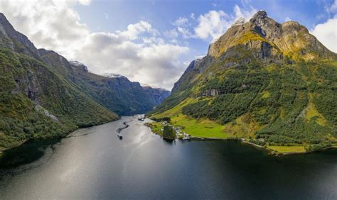 The UNESCO Nærøyfjord | Buildings & Monuments | Aurland | Norway