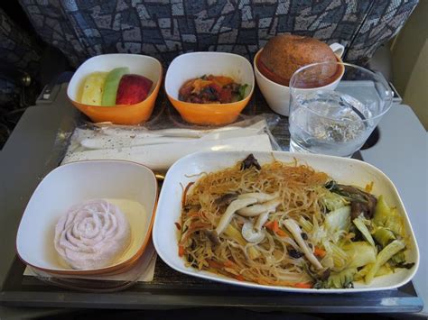 Vegepig。vegetravel 長榮航空 素食餐