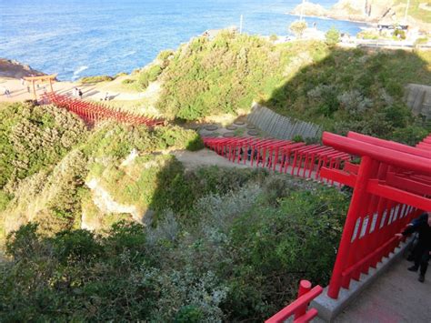 赤い鳥居が連なる、全国の美しい神社5選！