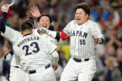 村上宗隆が日本を救った！劇的な逆転サヨナラ打で侍ジャパンが決勝進出！劇的打の“三冠王”は「チームメイトが助けてくれた