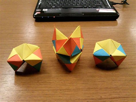 Modular Origami How To Make A Cube Octahedron And Icosahedron From Sonobe Units Math Craft