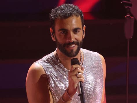 Marco Mengoni e il dismorfismo corporeo cosè Donna Moderna