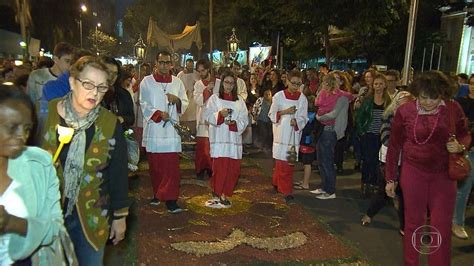 Coronav Rus Corpus Christi Ser Celebrado Em Mg Sem Tapetes E