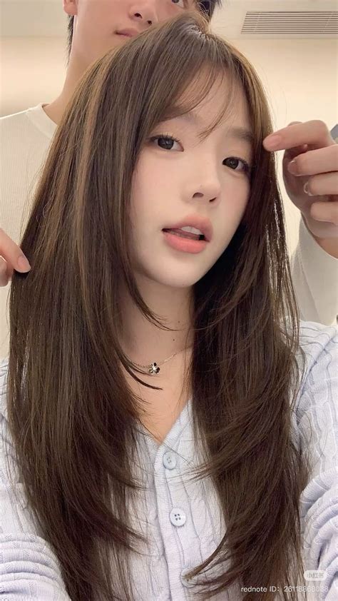 by Maru Soria on ALMA in 2025 | Pretty hair cuts, Long hair with ...