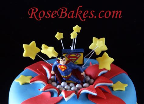 Superman Bursting Out Of The Cake Exploding Cake Tutorial Part 1 Tartas Originales Tartas