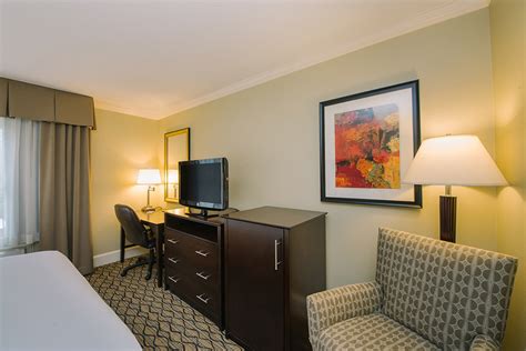 Holiday Inn Express & Suites Merrimack, NH | Roedel Companies