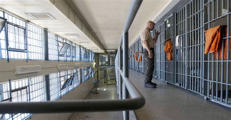 Prison Issues Letters Allege Bad Care For Women Inmates With Disabilities