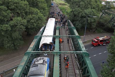 Colisão de trens em Buenos Aires deixa quase 60 feridos dois em estado