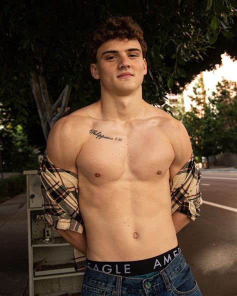 Hot Dudes 24 February 2023 Hot Guys