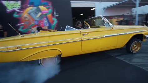 Tupac S 1961 Chevrolet Impala Lowrider Teaches You How To Hop Autoevolution