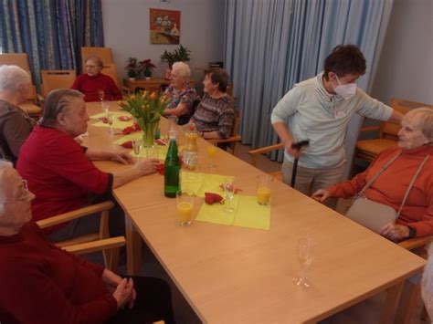 Damenrunde Am Valentinstag Arbeiter Samariter Bund Sterreichs