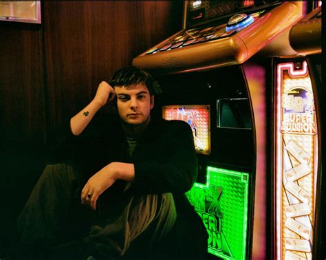 Fontaines D Cs Grian Chatten Shares Video For New Solo Song All Of