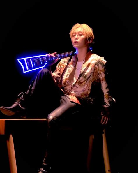 SEVENTEEN HOT MV Behind The Scenes Photos