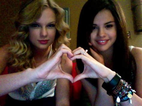 Selena Gomez And Taylor Swift Taylor Swift And Selena Gomez Photo