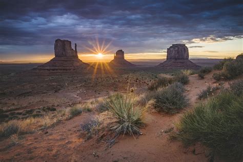 Sunrise | Monument Valley, AZ