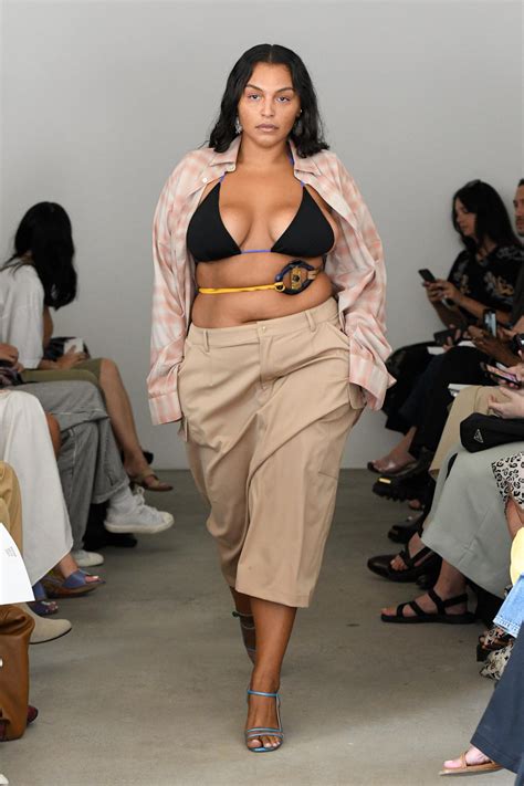 Size Inclusivity At Fashion Week Was Good But It Could Be Better