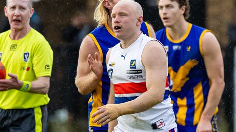 Mornington Footballer Jimmy Cameron Wins Mpfnl Flag With Ruptured