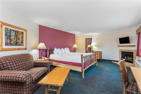 AmericInn by Wyndham Wisconsin Dells | Wisconsin Dells, WI Hotels