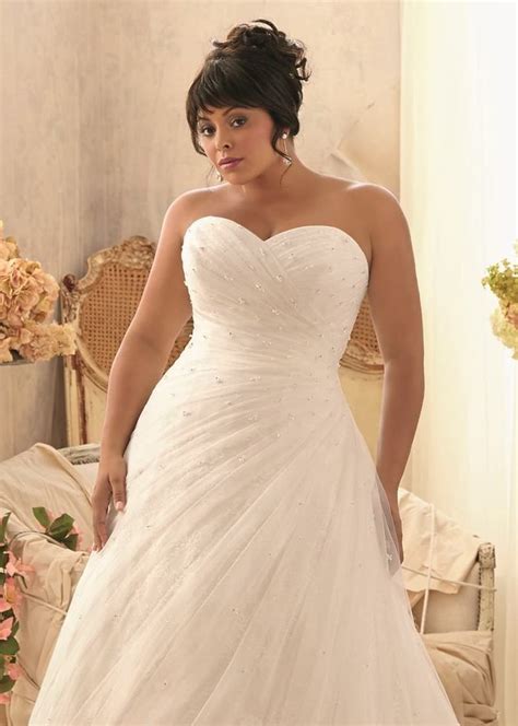 Wedding Dresses For Older Brides Older Bride Wedding Outfits For