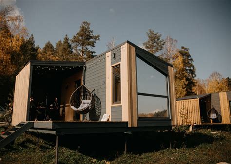Домики на берегу озера от 5500 руб/сутки. UralGlamp Миасс