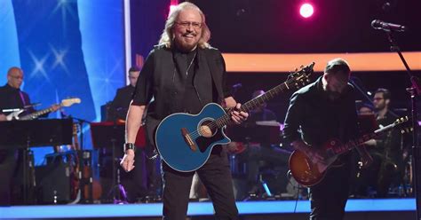 Barry Gibb El último De Los Bee Gees Que Llora La Muerte De Sus