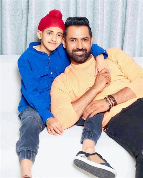 Gippy Grewal Wiki, Age, Girlfriend, Wife, Children, Family, Biography ...