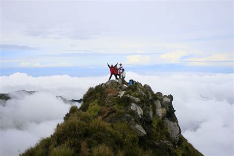 Mt. Apo summit | cloudy morning at the summit of Mt. Apo (ta… | Flickr