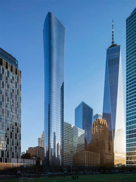 Real estate experts debate 111 Murray St and its market value 2