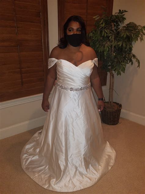 Darius Cordell New Wedding Dress Save 44 Stillwhite