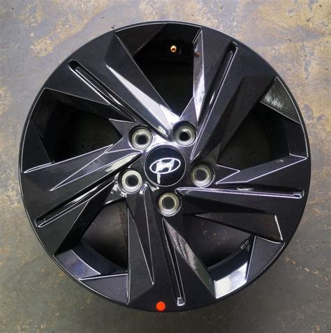 Used 16 Original Hyundai Rims Car Accessories Tyres And Rims On Carousell