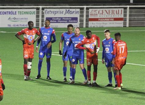 National 2 réduit à dix le Vierzon FC a tenu bon et partage les