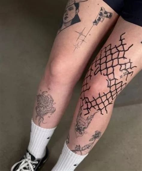 Unique And Trending Knee Tattoos For Women With Pictures