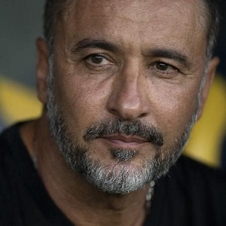 Vitor Pereira ex Flamengo e Corinthians é anunciado por time saudita