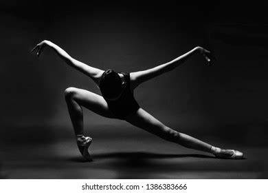Naked Female Gymnast Posing Studio Stock Photo Shutterstock