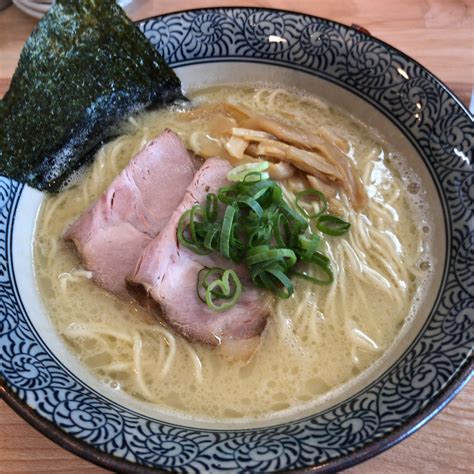 Ram限定 「豚げんこつ×鶏白湯×魚介水出し」トリプルスープの濃厚中華そば Ramen611 の口コミ一覧 おいしい！が増えるグルメアプリ「sarah」