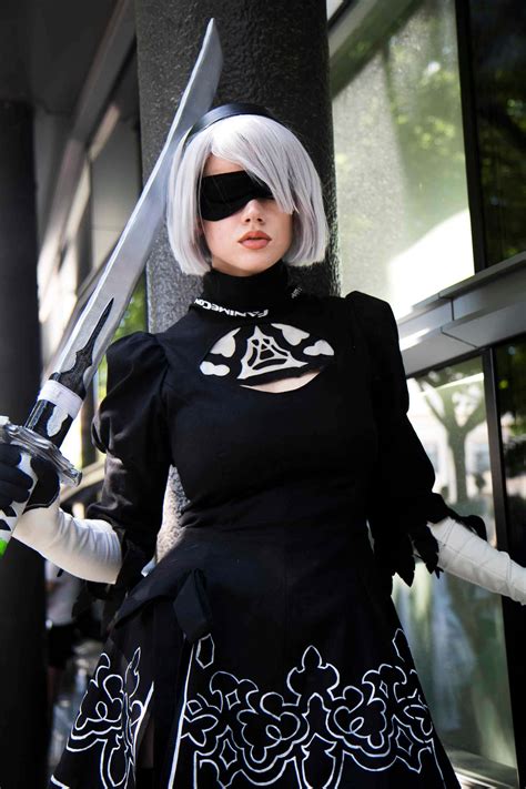Download 2b Pictures | Wallpapers.com