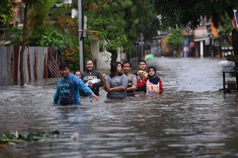 Foto Banjir Di Rw Pejaten Timur Sudah Surut Sempat Terendam Meter