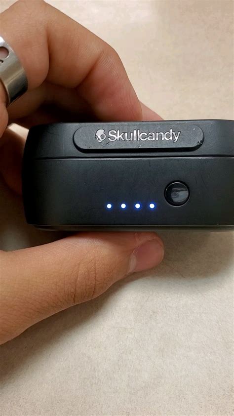 Skullcandy Sesh Evo Charging Case Not Charging Fix It This Way Android Gram